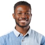 casual-jeune-homme-africain-souriant-isole-blanc_93675-128895